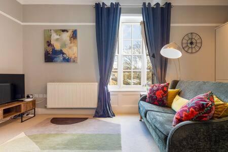 Central, Stunning 2 Bed Apartment With Parking! Cambridge  Buitenkant foto