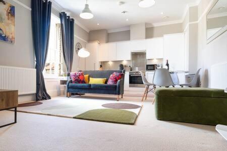 Central, Stunning 2 Bed Apartment With Parking! Cambridge  Buitenkant foto
